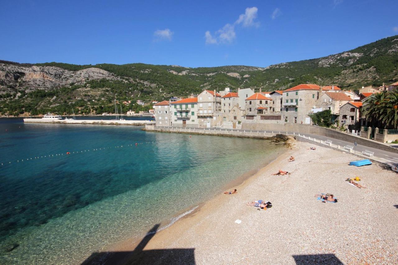 Apartments And Rooms By The Sea Komiza, Vis - 2431 Esterno foto