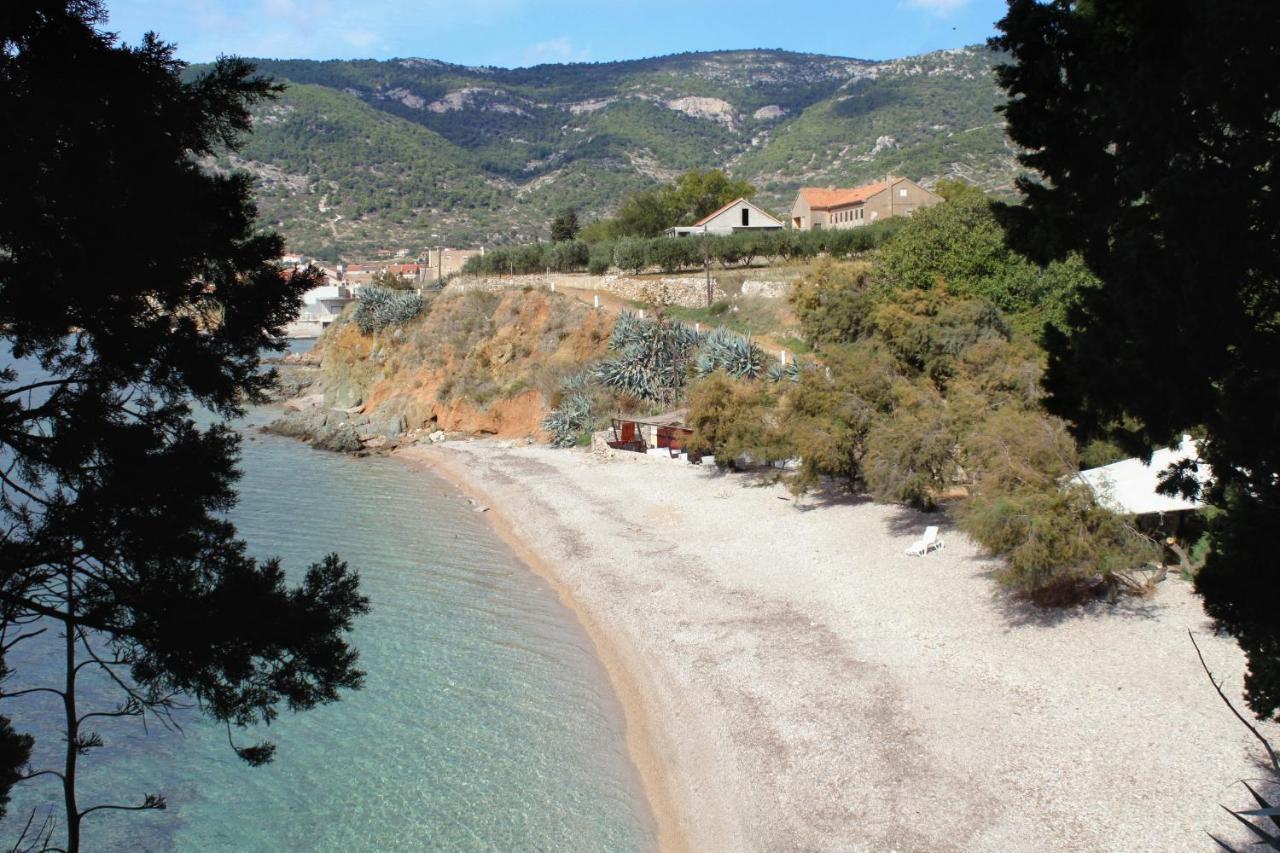 Apartments And Rooms By The Sea Komiza, Vis - 2431 Esterno foto