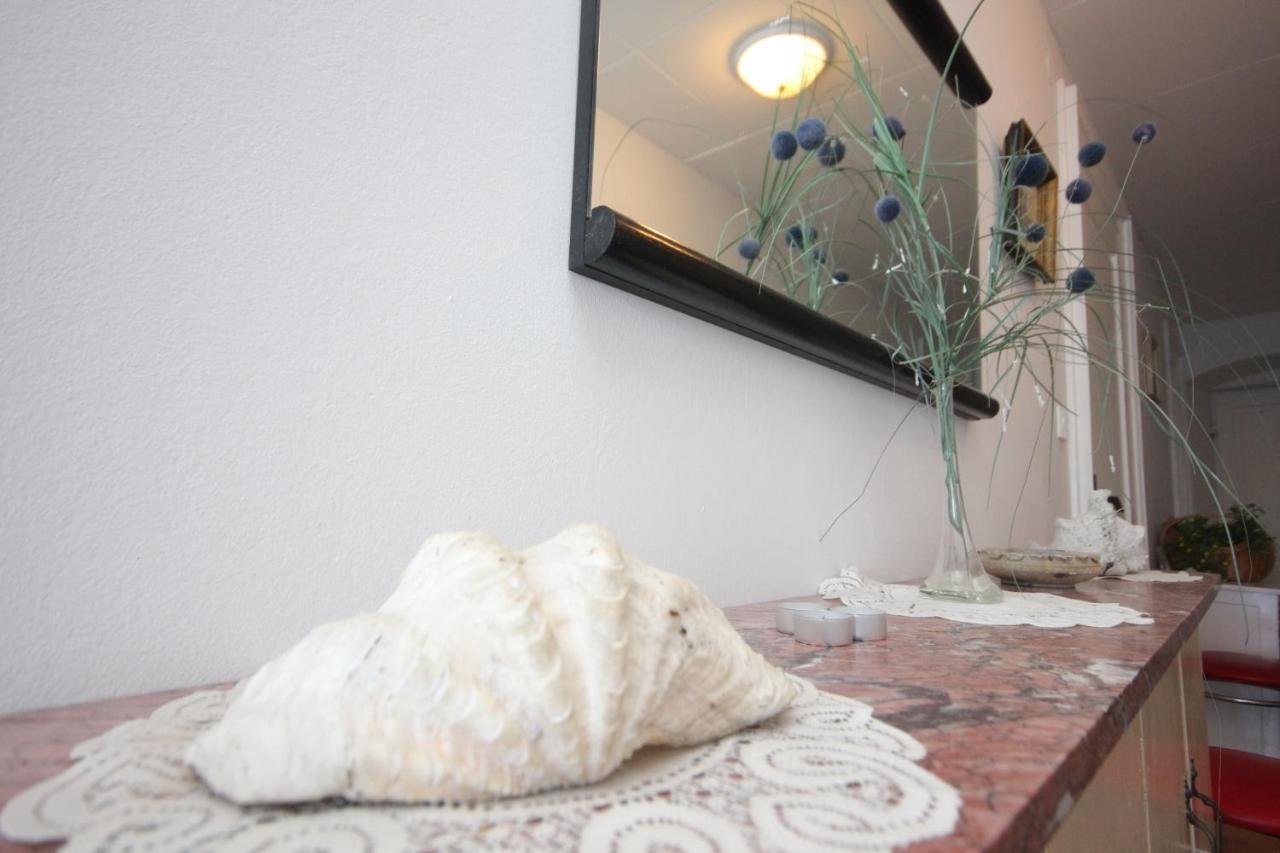Apartments And Rooms By The Sea Komiza, Vis - 2431 Esterno foto