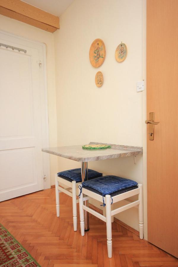 Apartments And Rooms By The Sea Komiza, Vis - 2431 Esterno foto